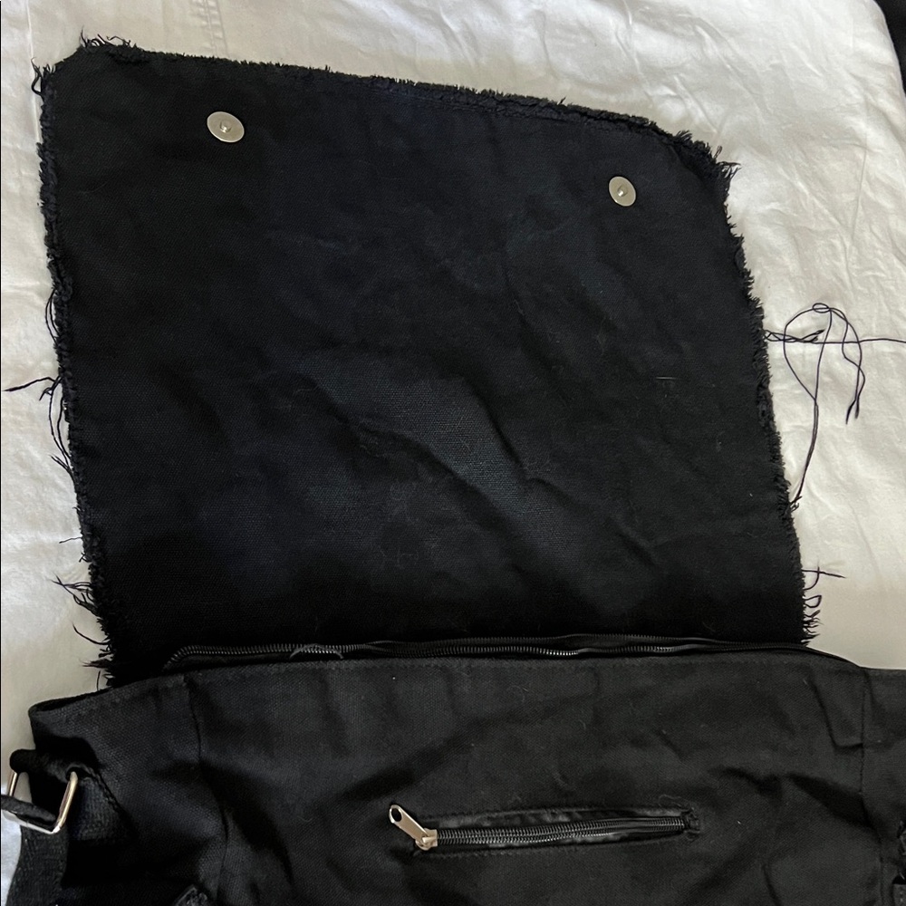 Vampire freak. Cat Skeleton Crossbody Bag like new - Picture 2 of 8